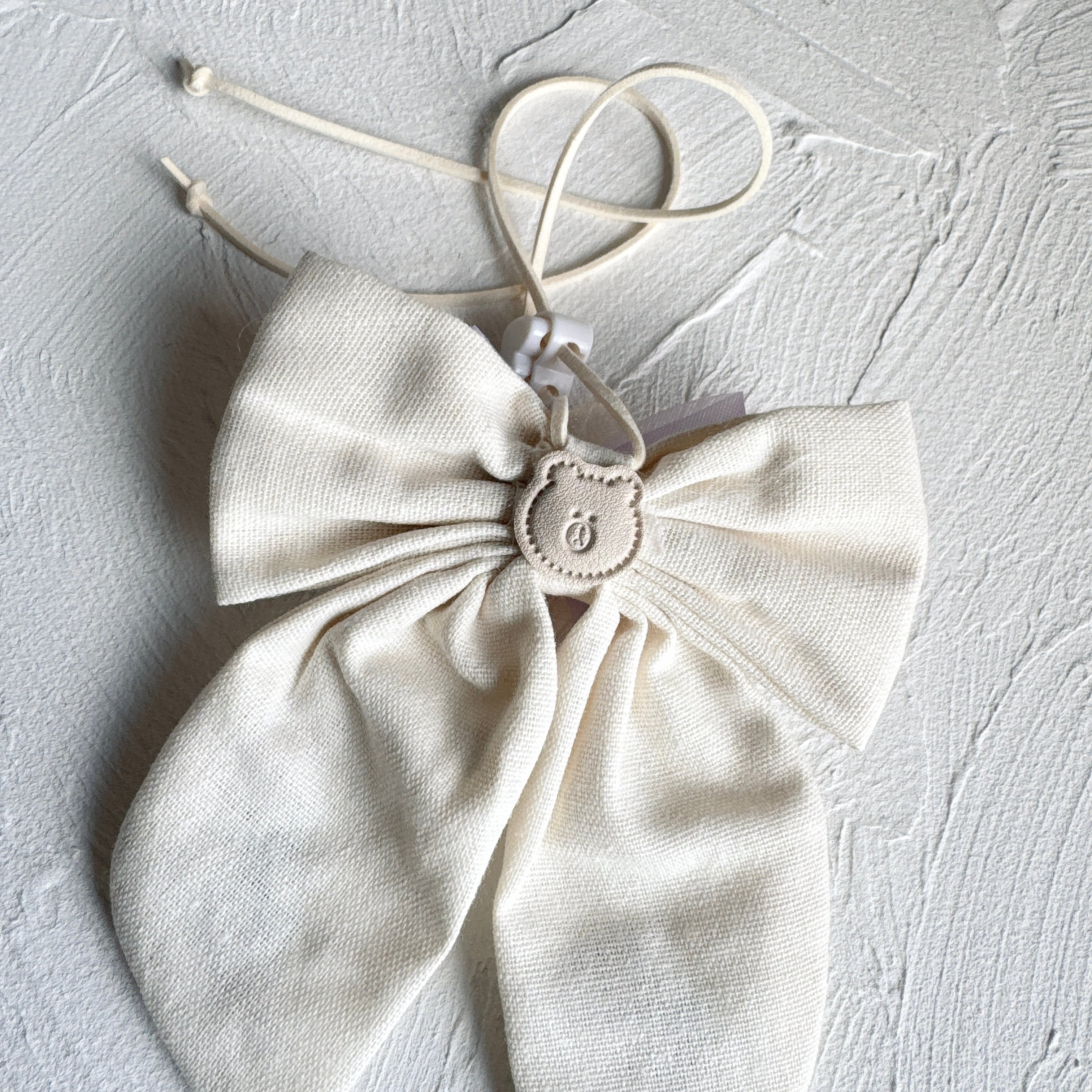 イニシャル刺繍ネックバンド