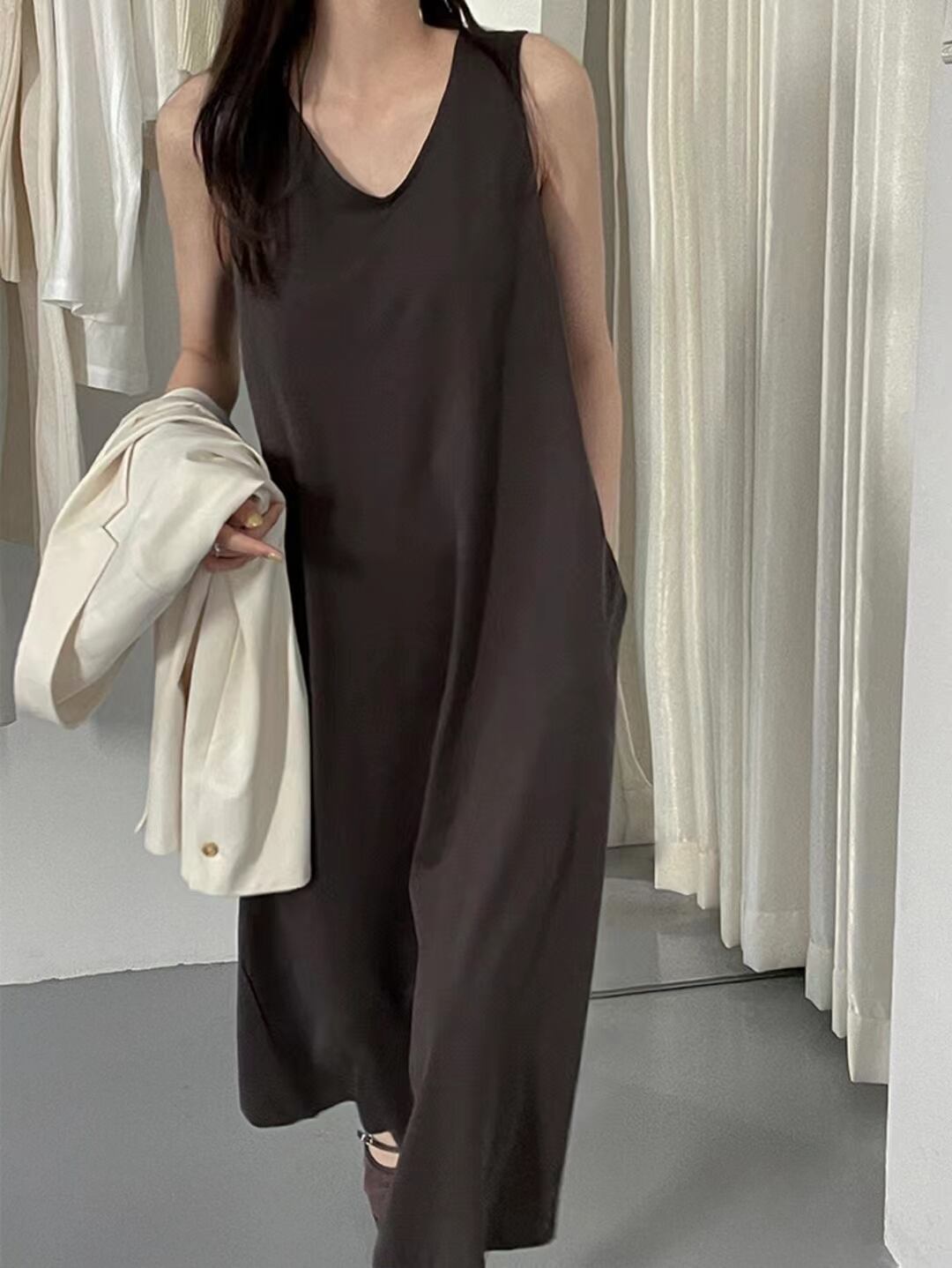 Vネック　タンクワンピース　AJ2205-651