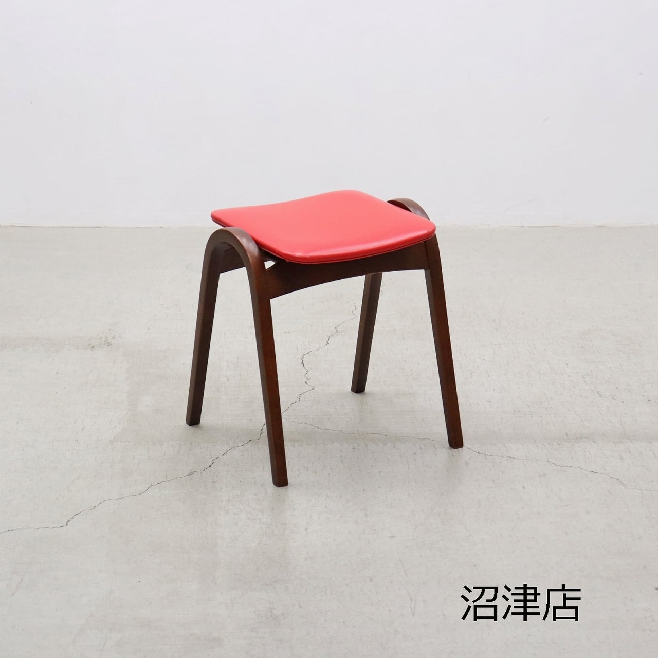 【沼津店】 秋田木工 剣持勇 ビーチ材 スタッキングスツール No.202 ヴィンテージ レトロ チェア 曲げ木 赤 PJT21166 2