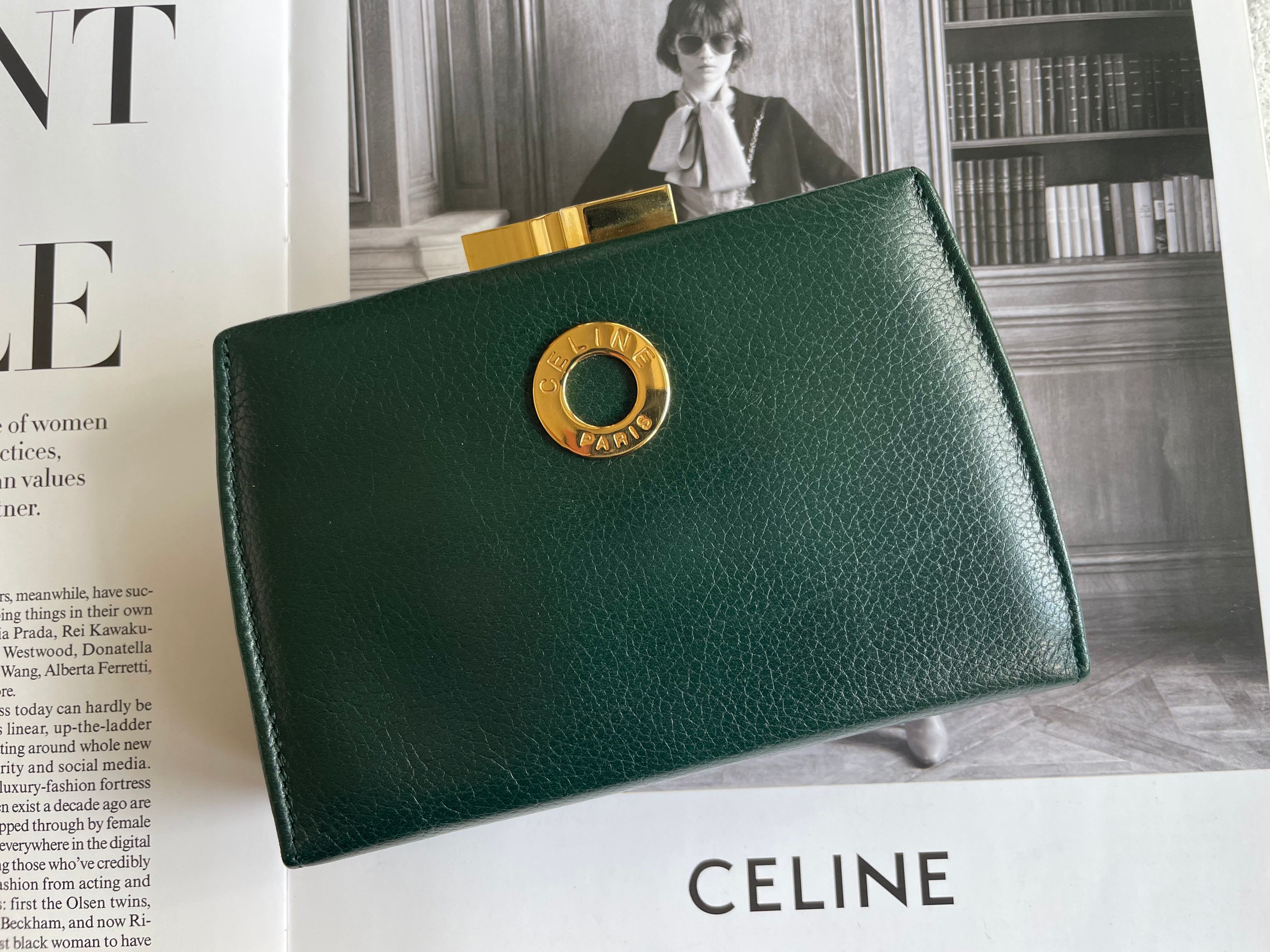未使用【CELINE】セリーヌ Cチャーム カード コインケース 甲高 カーキ 
