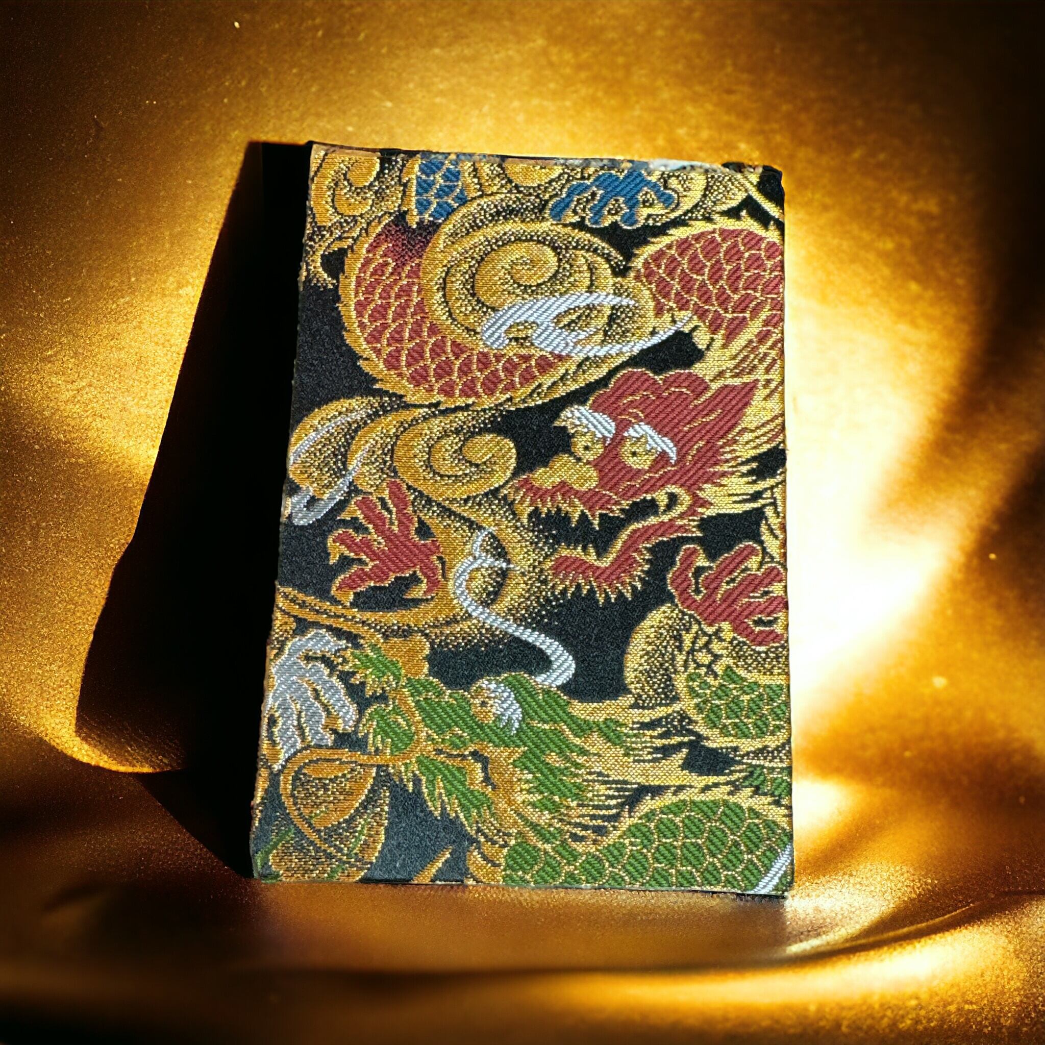 京都 西陣織 金襴 御朱印帳 カラフル 龍 | 和雑貨屋 きょうま