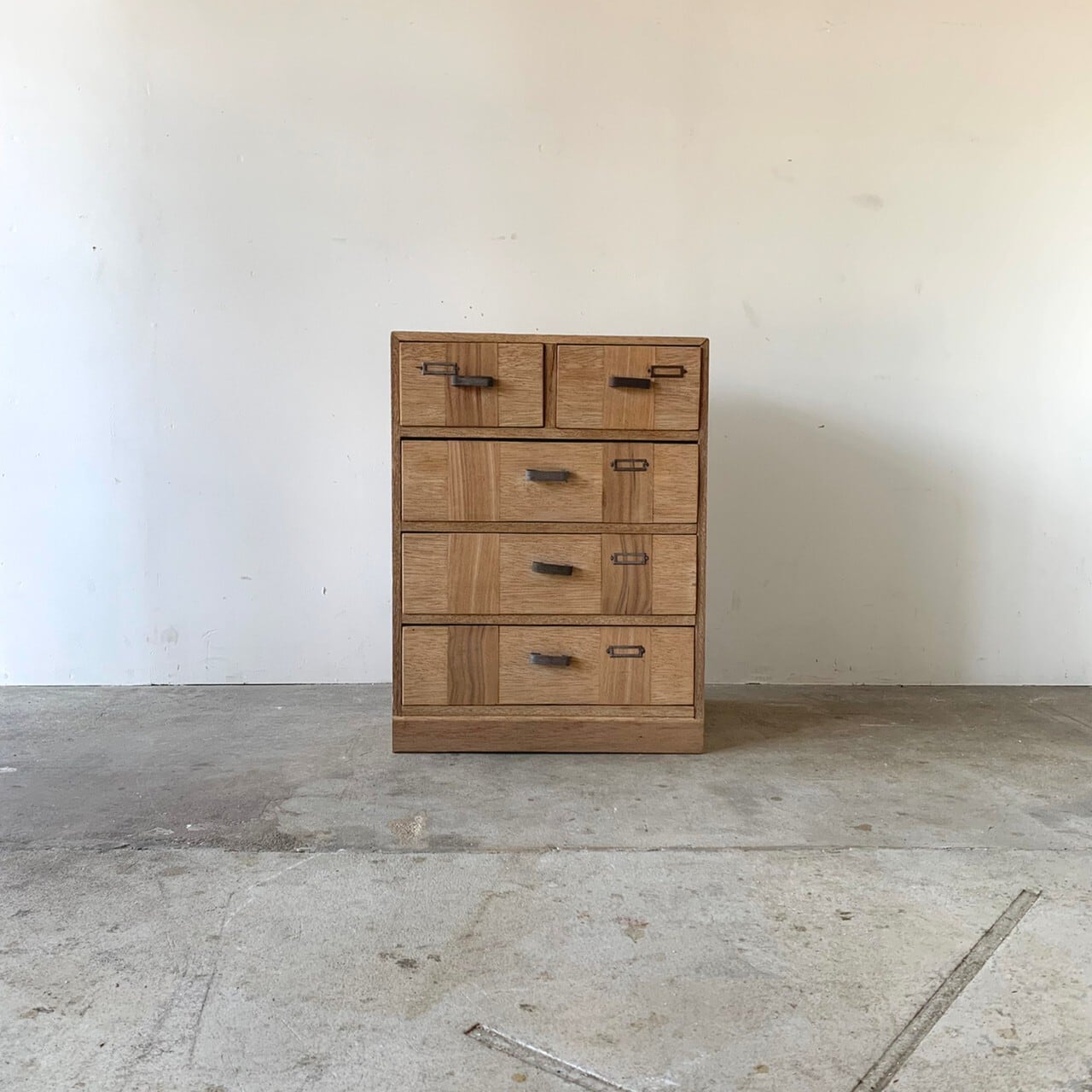 引き出し5杯　古家具　0685