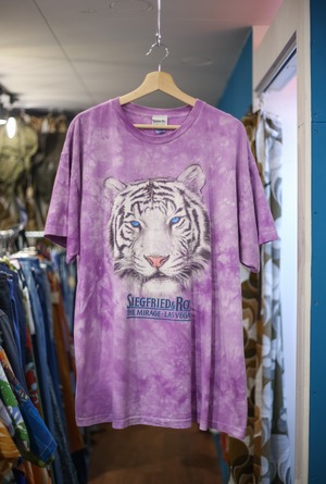 Animal print tee “White tiger”
