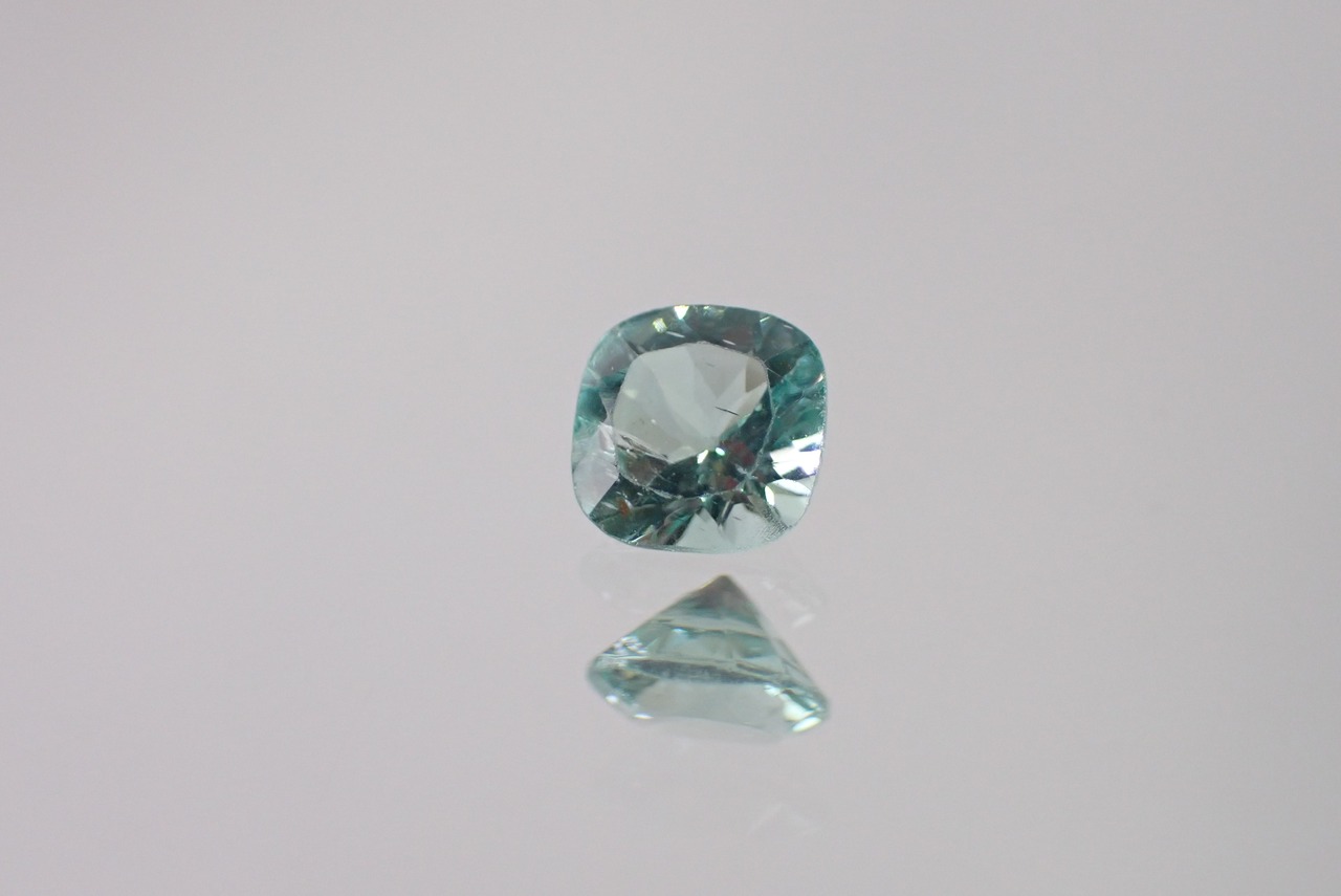 【原石セット】グリーンアパタイト 0.54ct/0.99ct 　[C2‐1028]