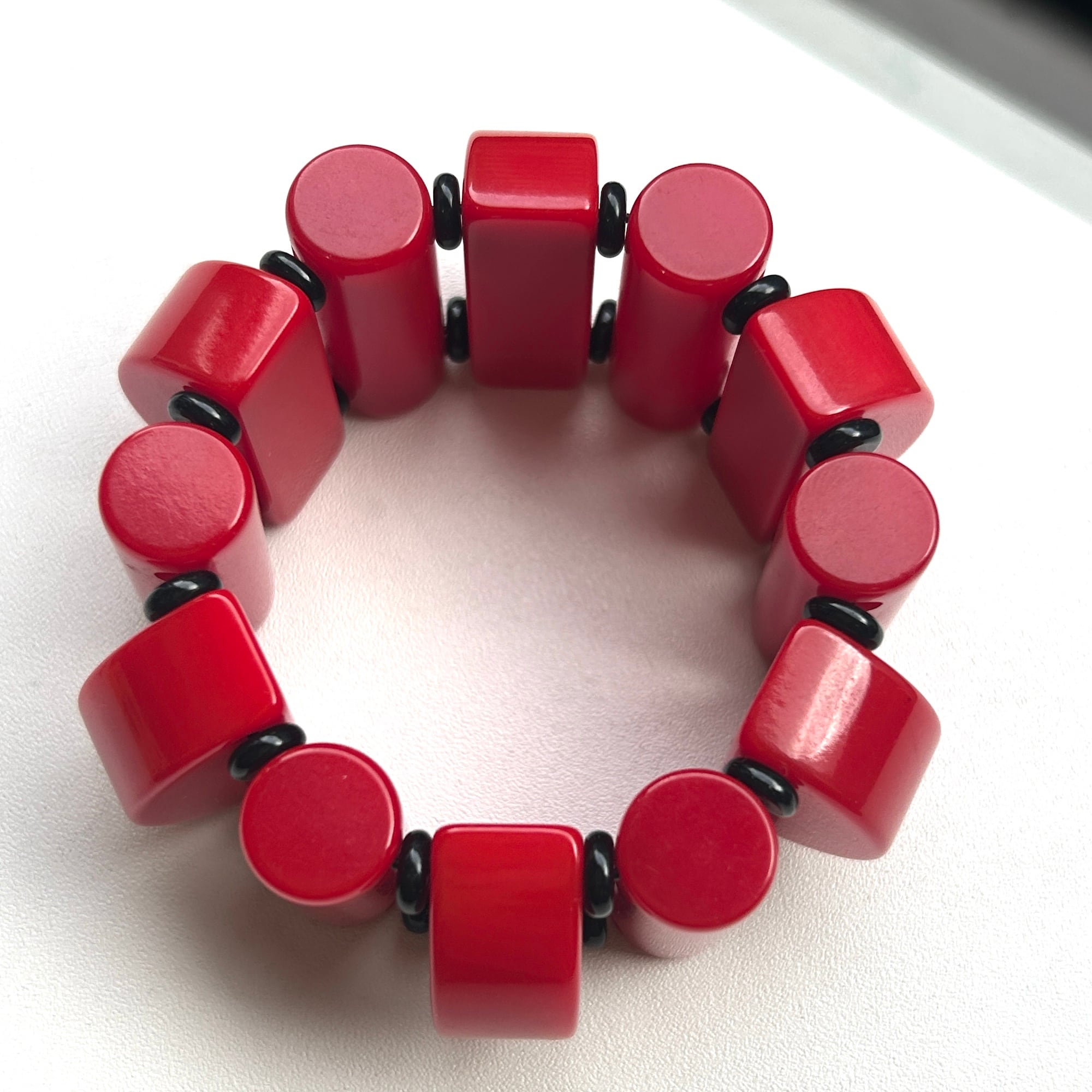 BAKELITE チェリーレッドベークライト STRETCHブレスレット | Milo