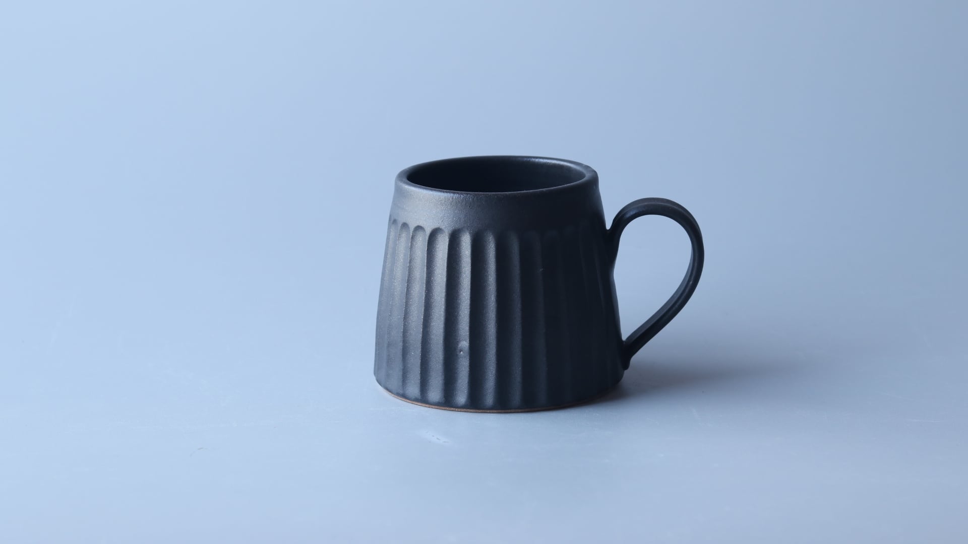 しのぎマグカップ 台形 大 黒