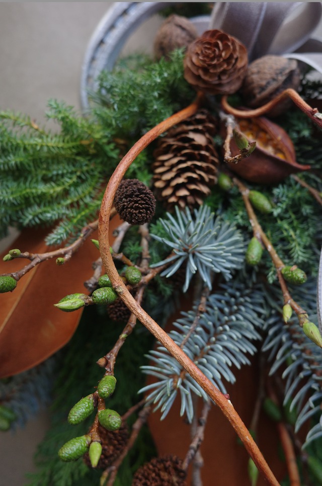 Christmas swag with horse shoes