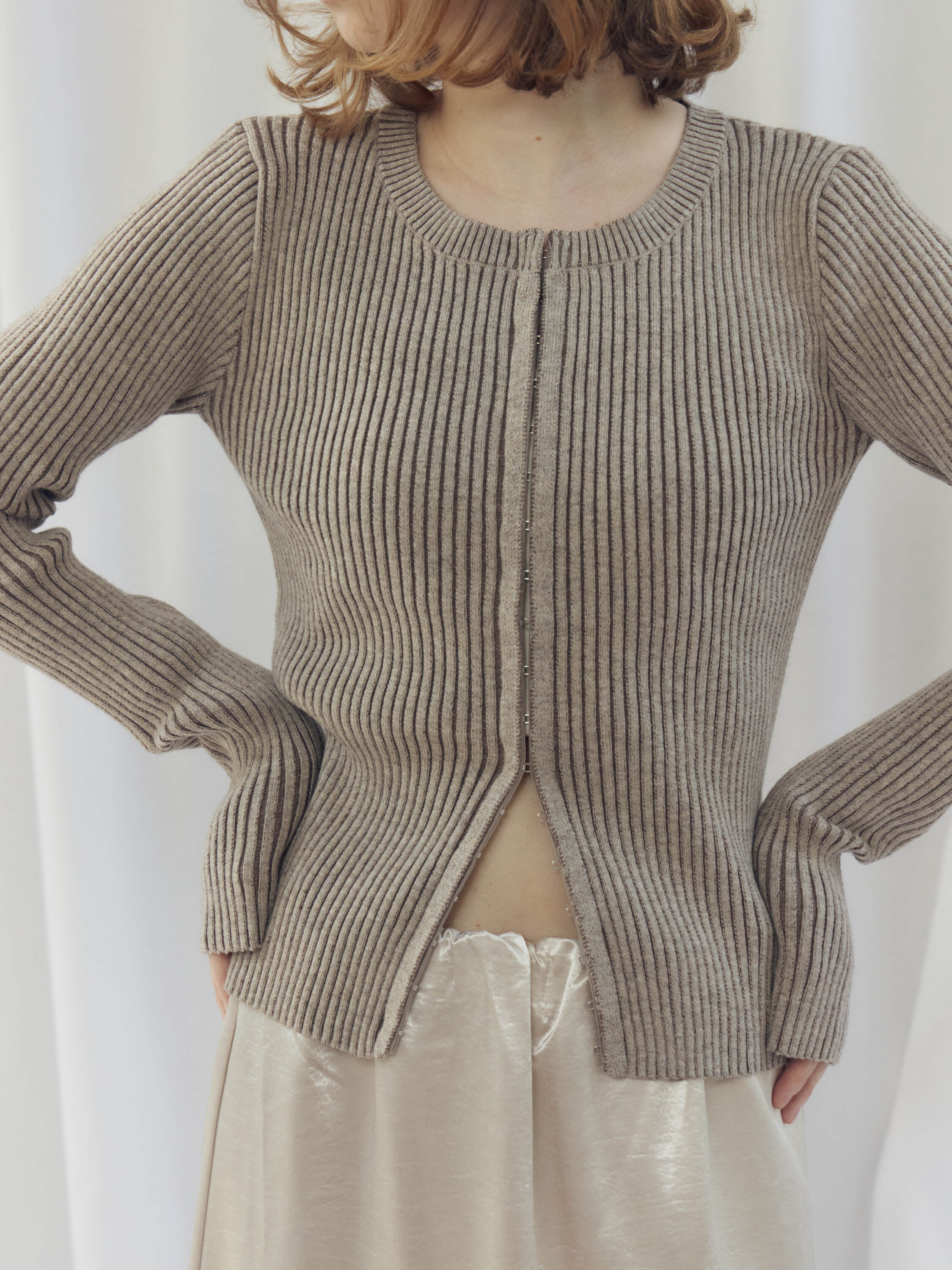 CREW NECK CARDIGAN(クルーネックカーディガン)【7533177】