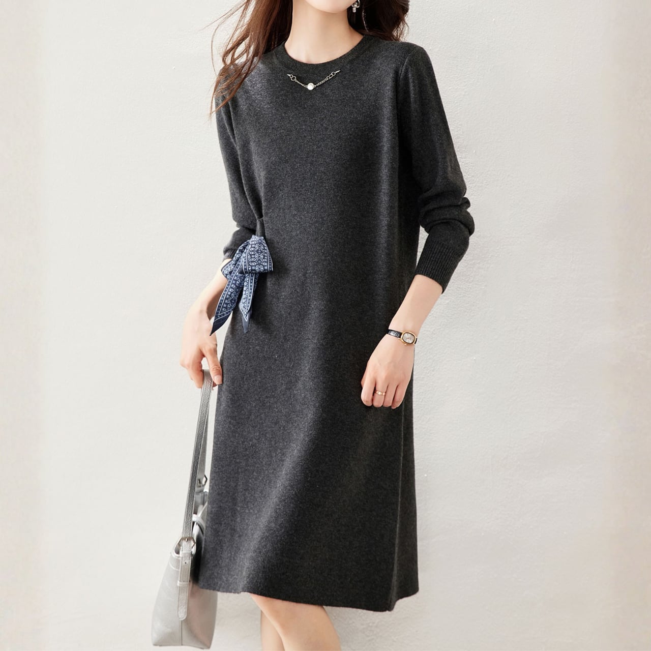 スカーフ&チャーム付きニットワンピース Me1631