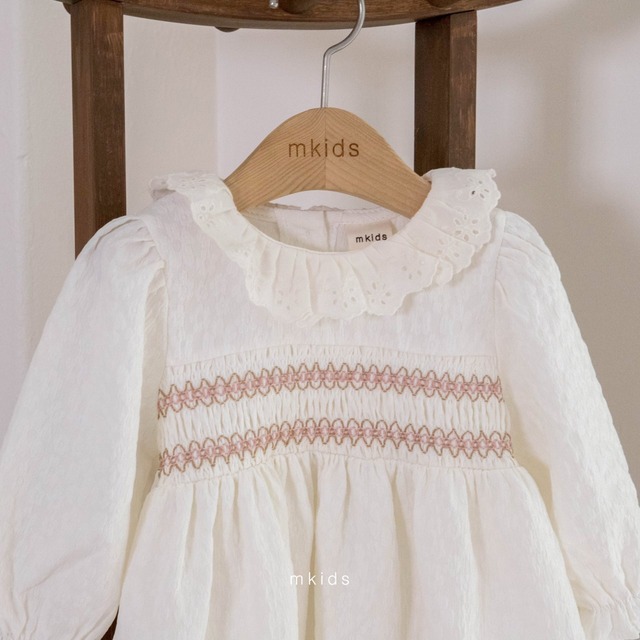 [mkids-kids] anika smoking one-piece