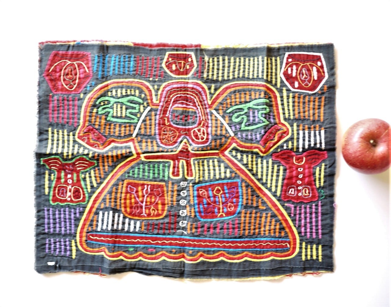 モラ刺繍 MOLA モラキルト パナマ 民族手芸 クナ族 こりすのパン屋Base店 （世界の蚤の市 ひとつだけの宝物）