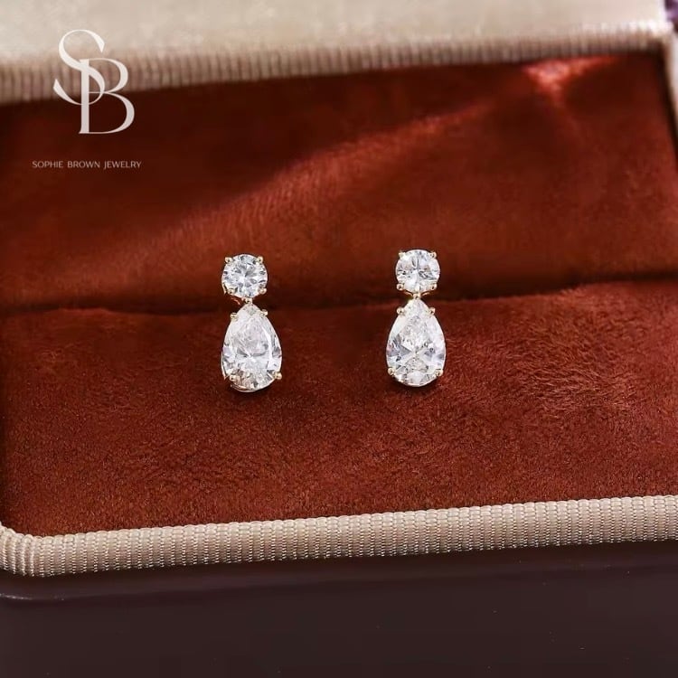 1.50 ct ラボグロウンダイヤモンドK18ピアス ラボグロウンダイヤモンド ペアシェイプ K18 18金 ゴージャス ラウンド