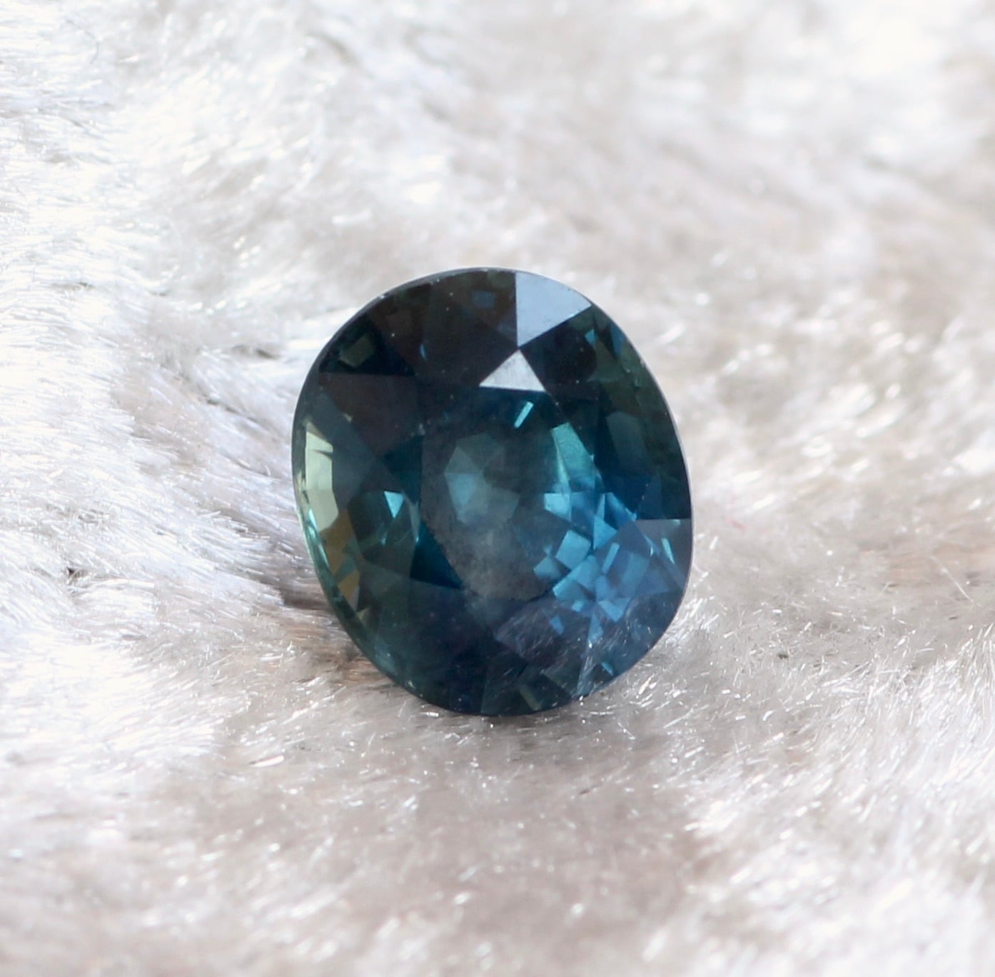 ブルーグリーンサファイア　ルース 楽天市場】非加熱バイカラーサファイア アフリカ産 0.74ct 鑑別