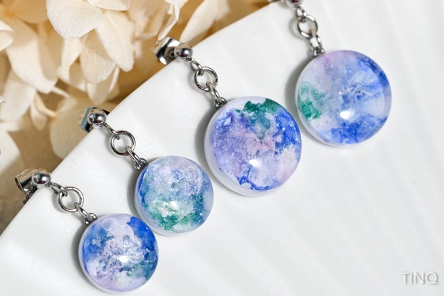 湖のほとりに咲く花 - ネックレス- [ukisuki12mm]