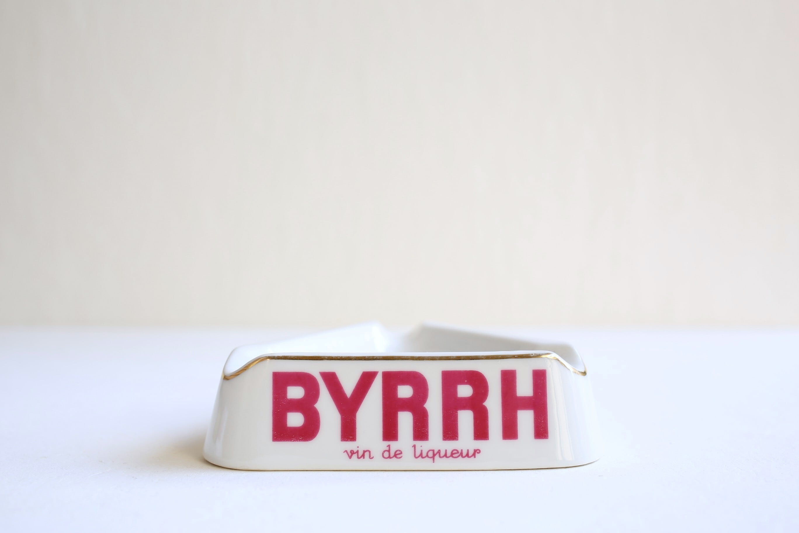 フランス アンティーク ヴィンテージ 『BYRRH』 ベルギー製 陶器 灰皿