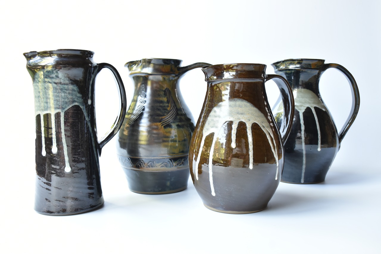 <Sold Out> 小鹿田焼 / 小袋道明窯  : 7寸角ピッチャー 真黒 白なだれ