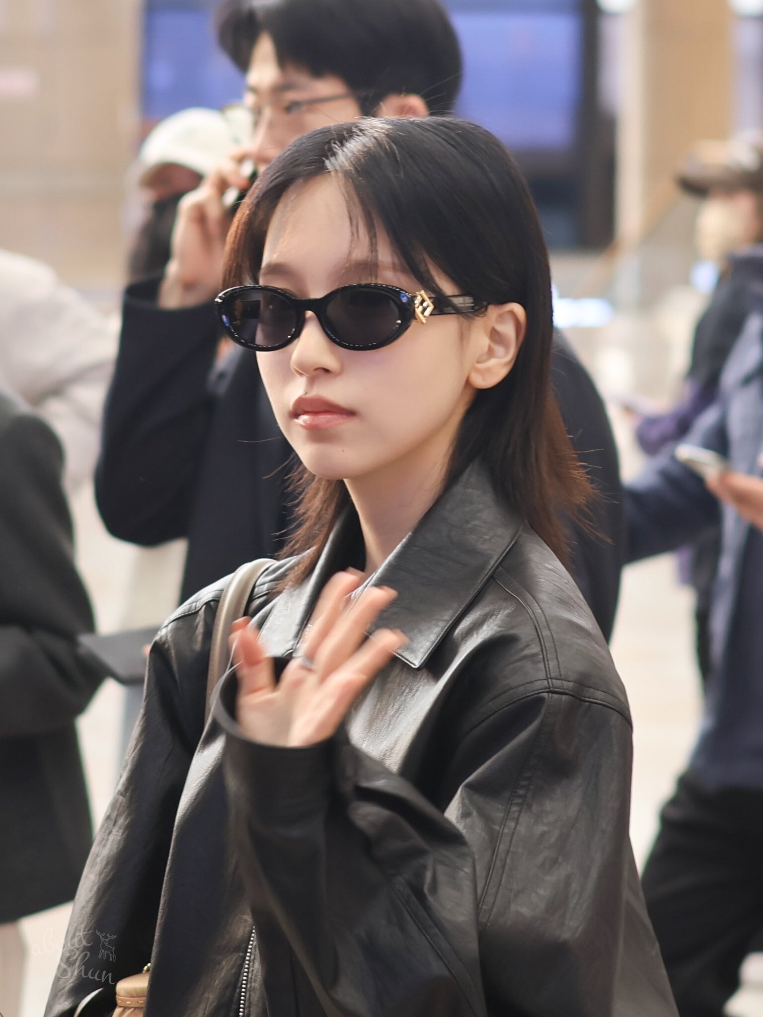 ☆TWICE ミナ 着用！！【LOW CLASSIC】LEATHER HARRINGTON