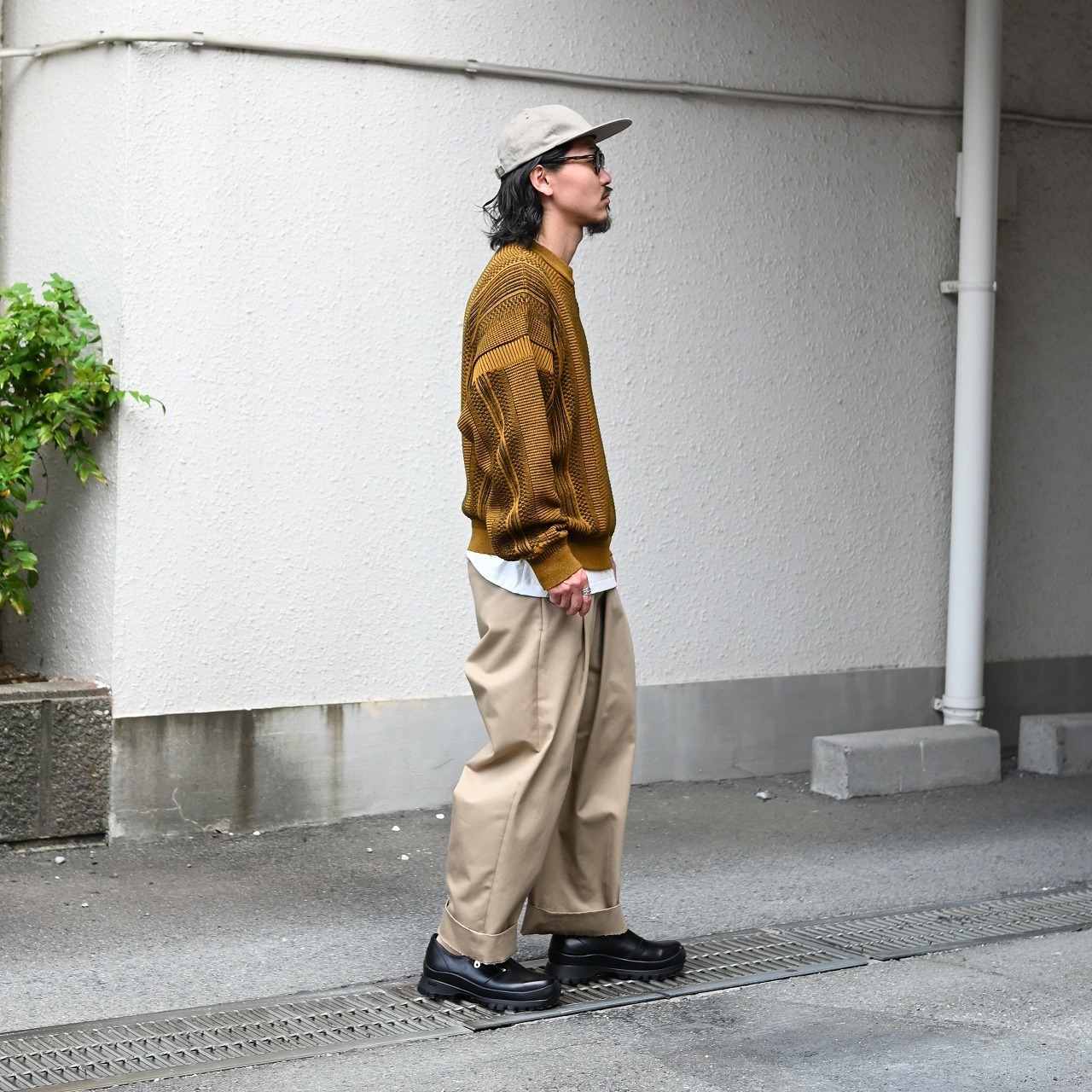 CCU(シーシーユー) レザー、YASHIKI(ヤシキ）ニットコーディネート