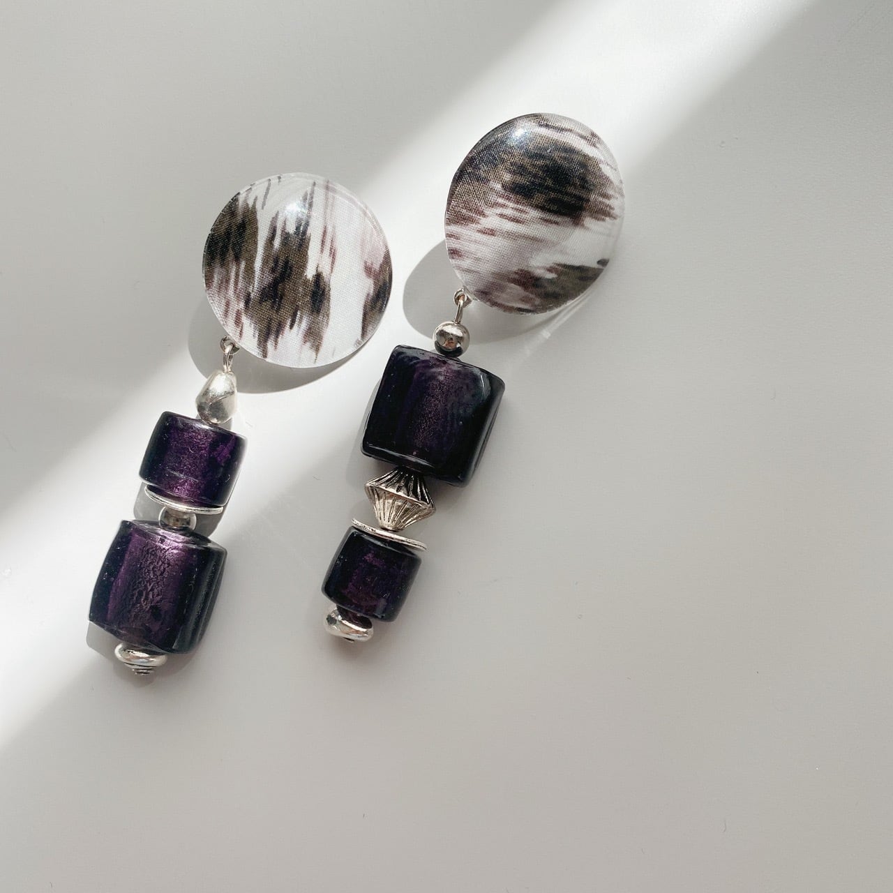 No.281 ドロップビーズとラインストーンのピアス ハンドメイド 191 コネクタ】 クローバー 約9×14mm 1個 ゴールド ガラス