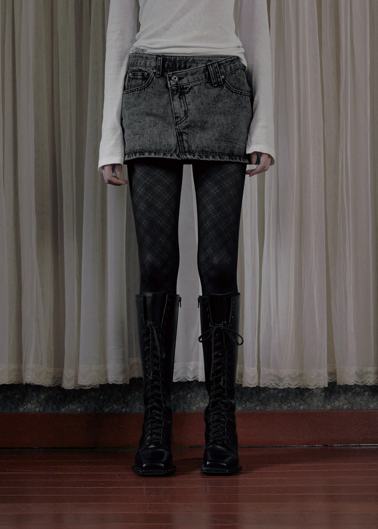 スカート BOHEMSEO bohemian seoul CROSSOVER SKIRT BOHEMIAN SEOUL] CROSSOVER DENIM MINI SKIRT, SNOW BLACK 正規品 韓国