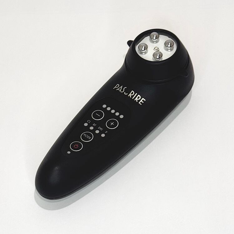 パスリルリュクス— 自宅で叶う、オールインワン美容機器 —