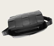 ワイドメッシュ スクエアショルダーバッグ