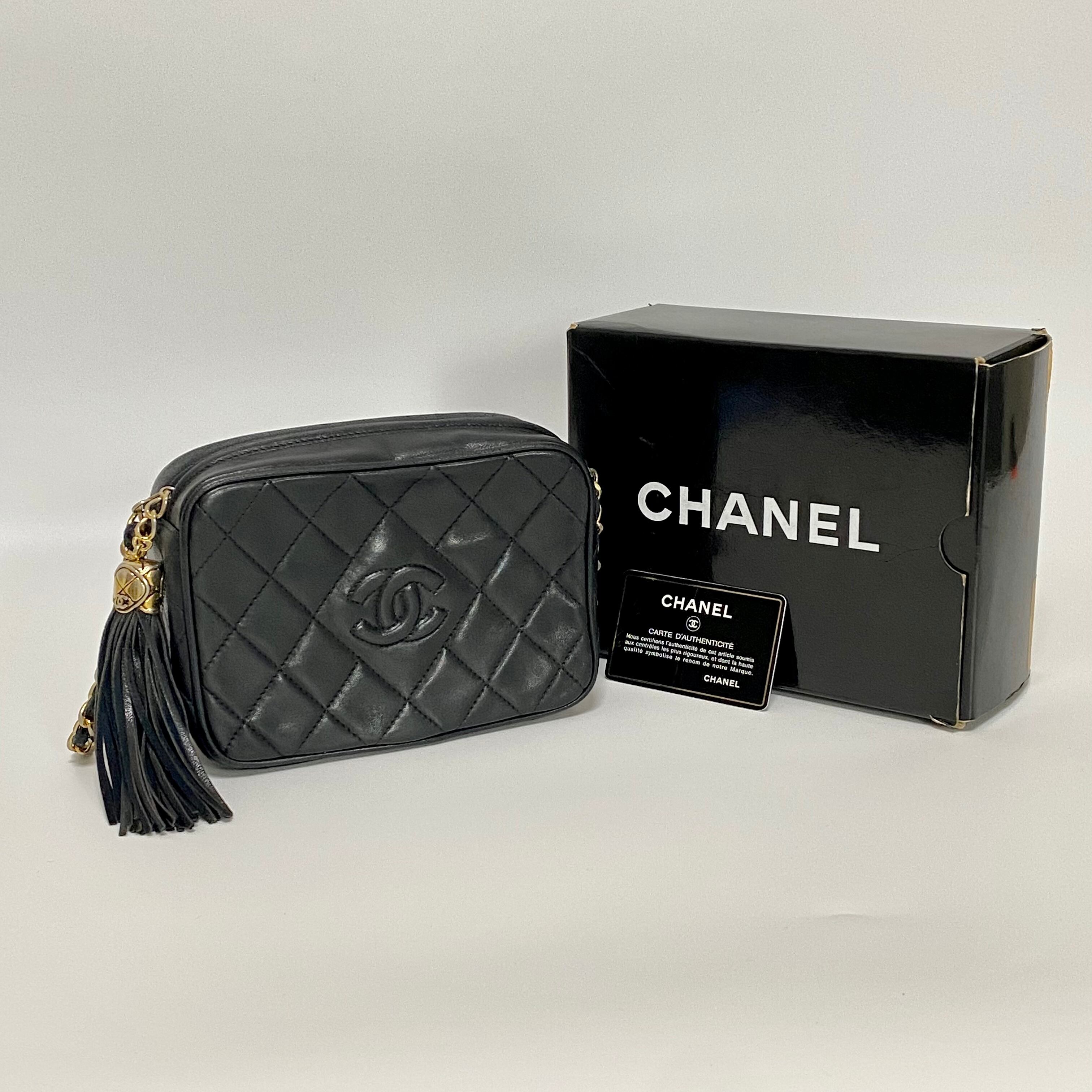 CHANEL シャネル ラムスキン 二つ折り 長財布 箱・カード付 D7