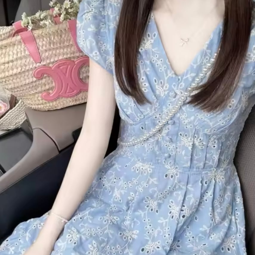 ロマンティックアイレットワンピース