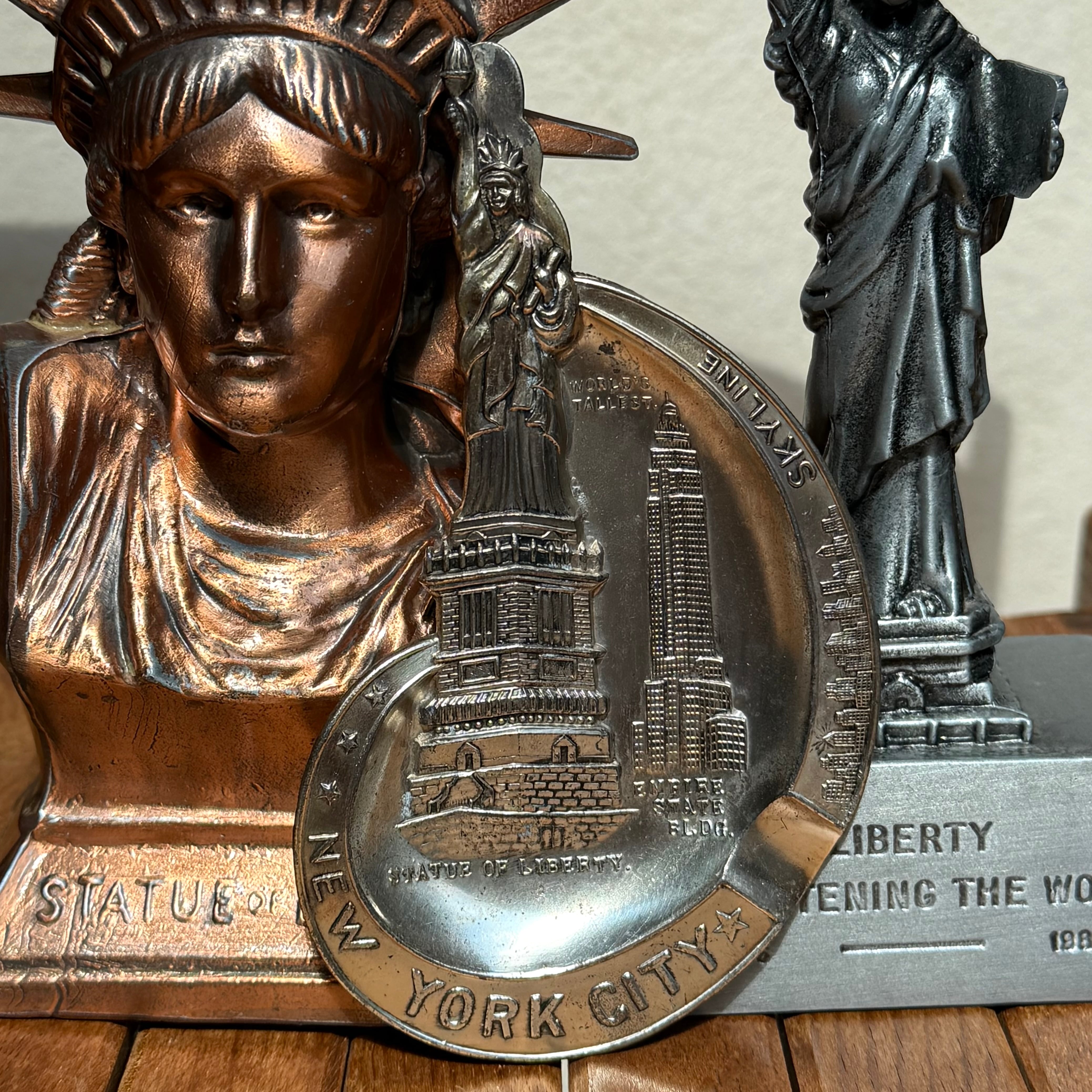 Vintage Souvenir Ashtray （NEW YORK CITY）ニューヨーク 自由の女神