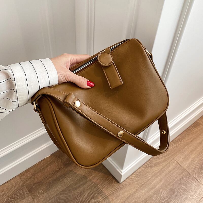 オータムウィンターレッド 秋物 冬物 スクウェア メッセンジャーバッグ 手作りハンドバック63664419293