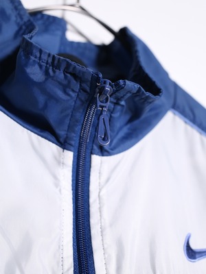 “NIKE” embroidery logo design switching nylon jacket