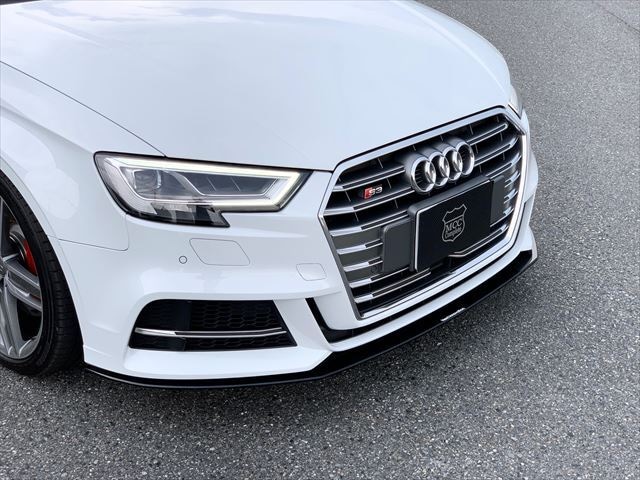 Next innovation 　Audi S3 セダン 後期　　フロントフラップ