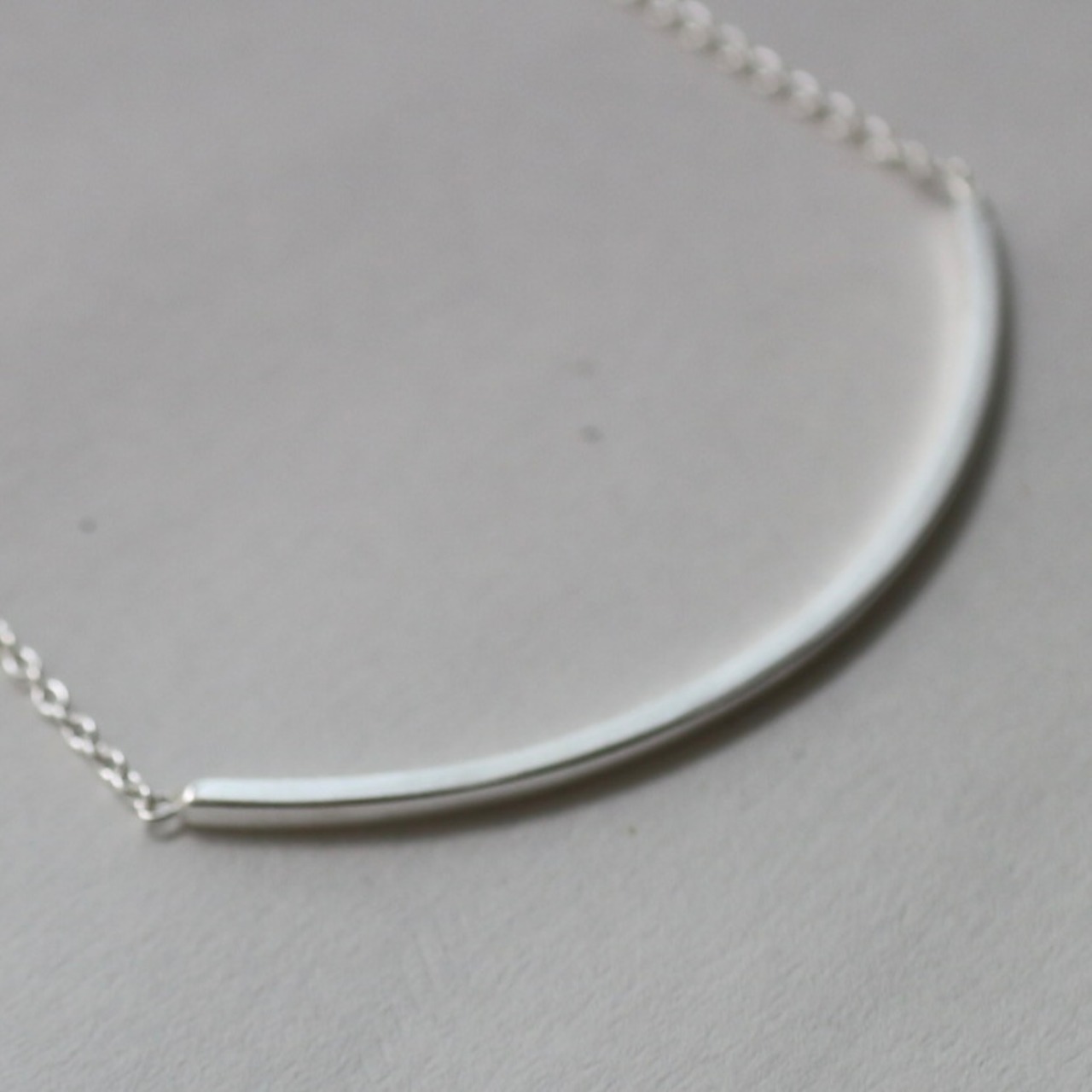 simple line necklace
