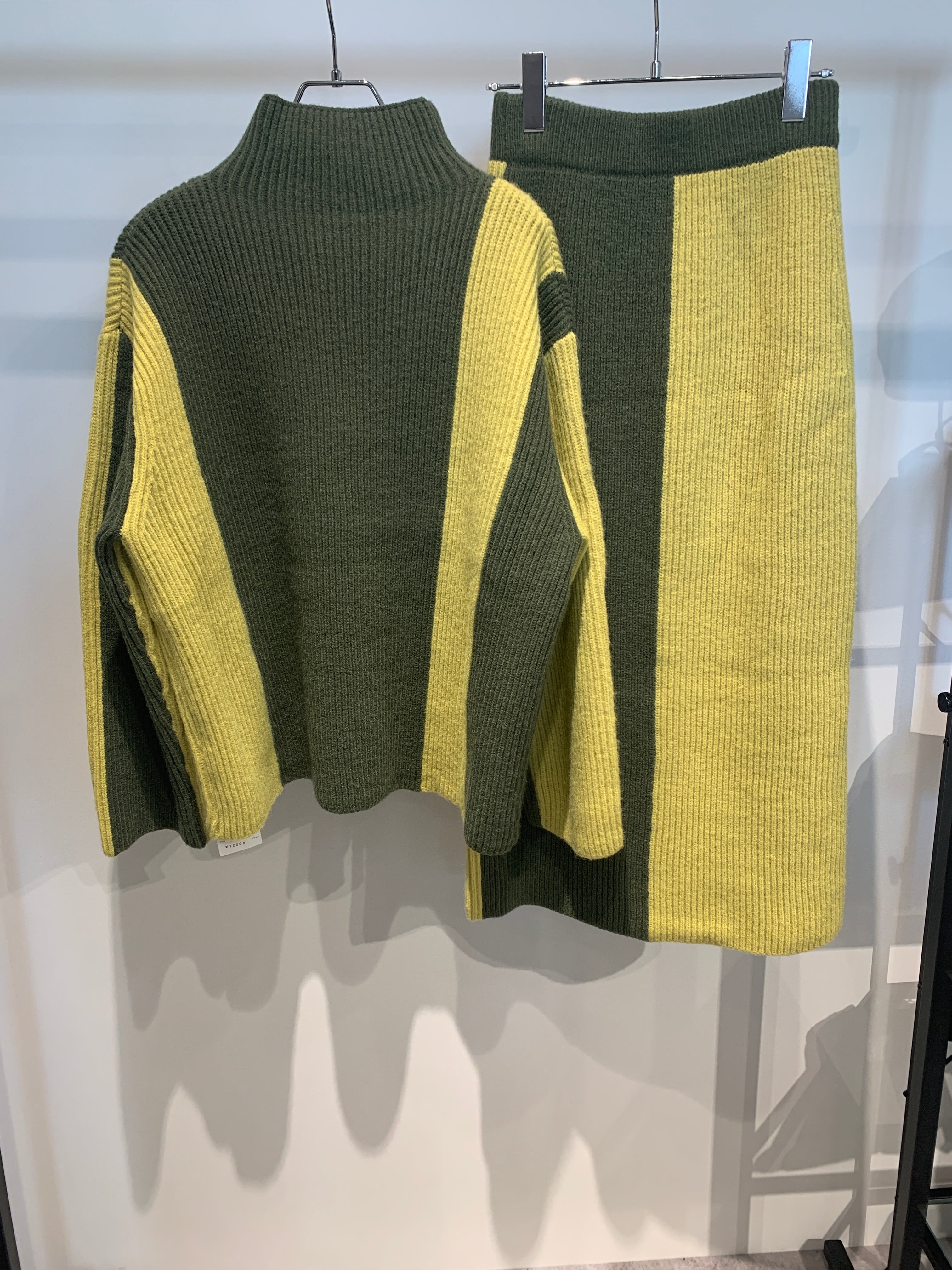 color block knit setup