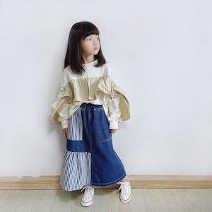 春フリルあしらいカラーブロックスウェット