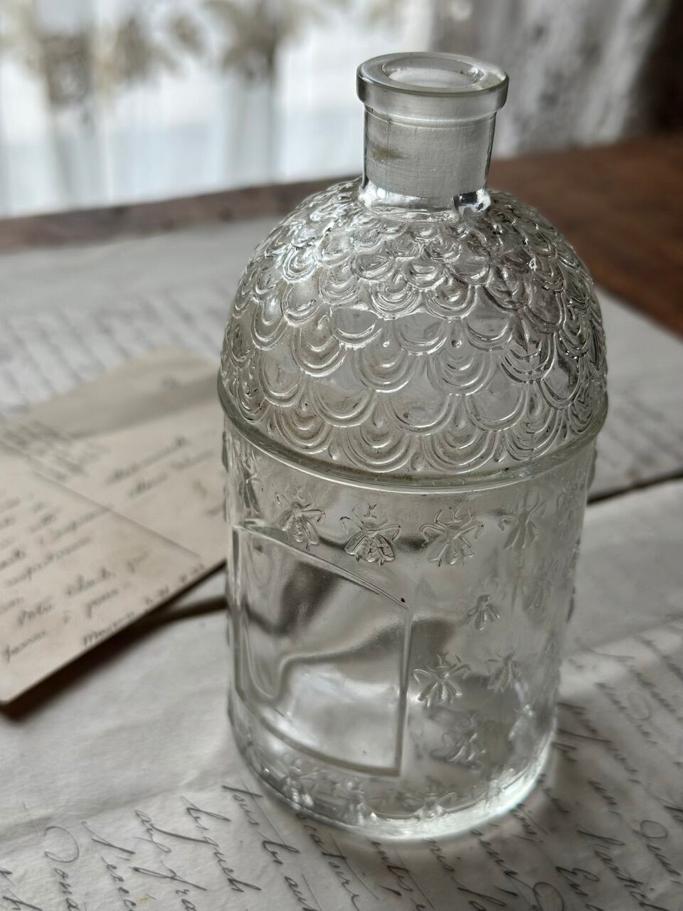 ゲランの香水瓶 パフュームボトル Guerlain ビーボトル | Brocante de