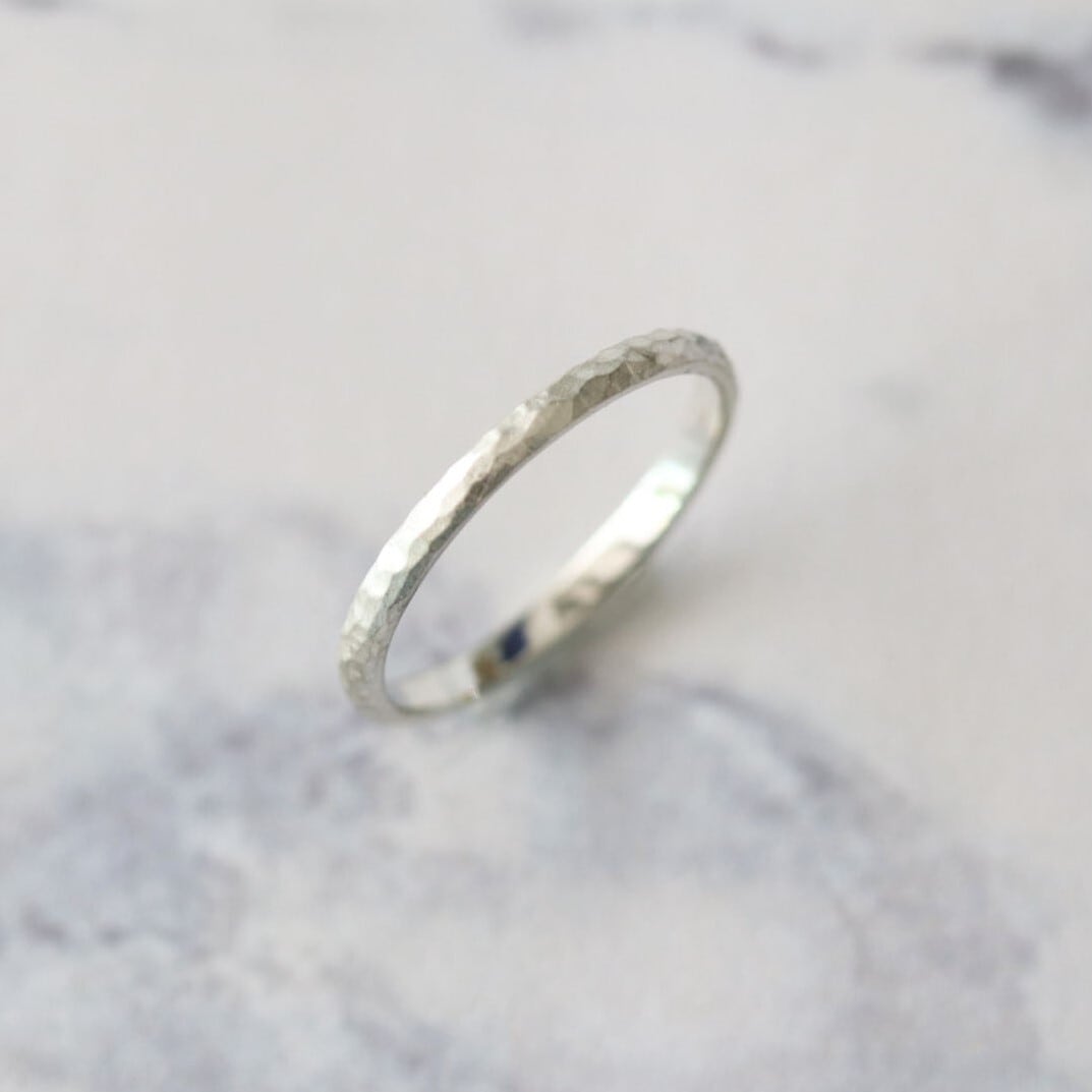 SVリング】細甲丸_槌目 | Somm Jewelry【ソムジュエリー】