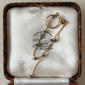 パイライトのドットチェーンイヤーカフ