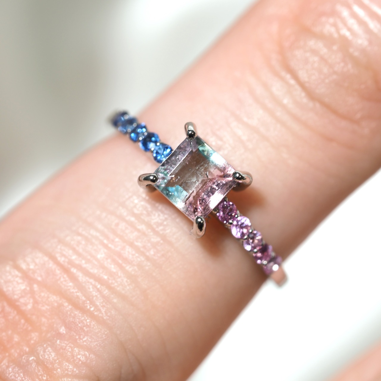 バイカラートルマリン 0.7ct リング pt900