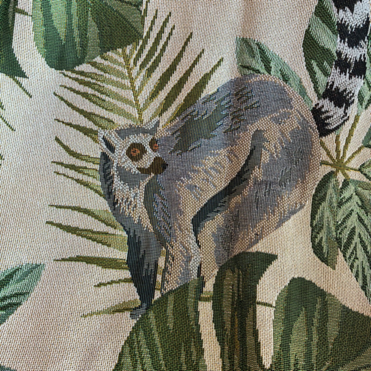TOPANGA Homefurnishing Botanical Animal Throwket　ボタニカルアニマルスローケット　130×160cm　ベージュ　フラミンゴ　ナマケモノ　ワオキツネザル　　ソファカバー　ベッドカバー　ブランケット　カーテン