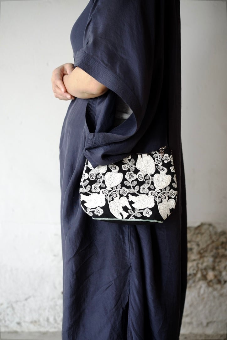 mina perhonen 26AW 〉 mignon pochette “バッグ” / AEA7386P | 世界の