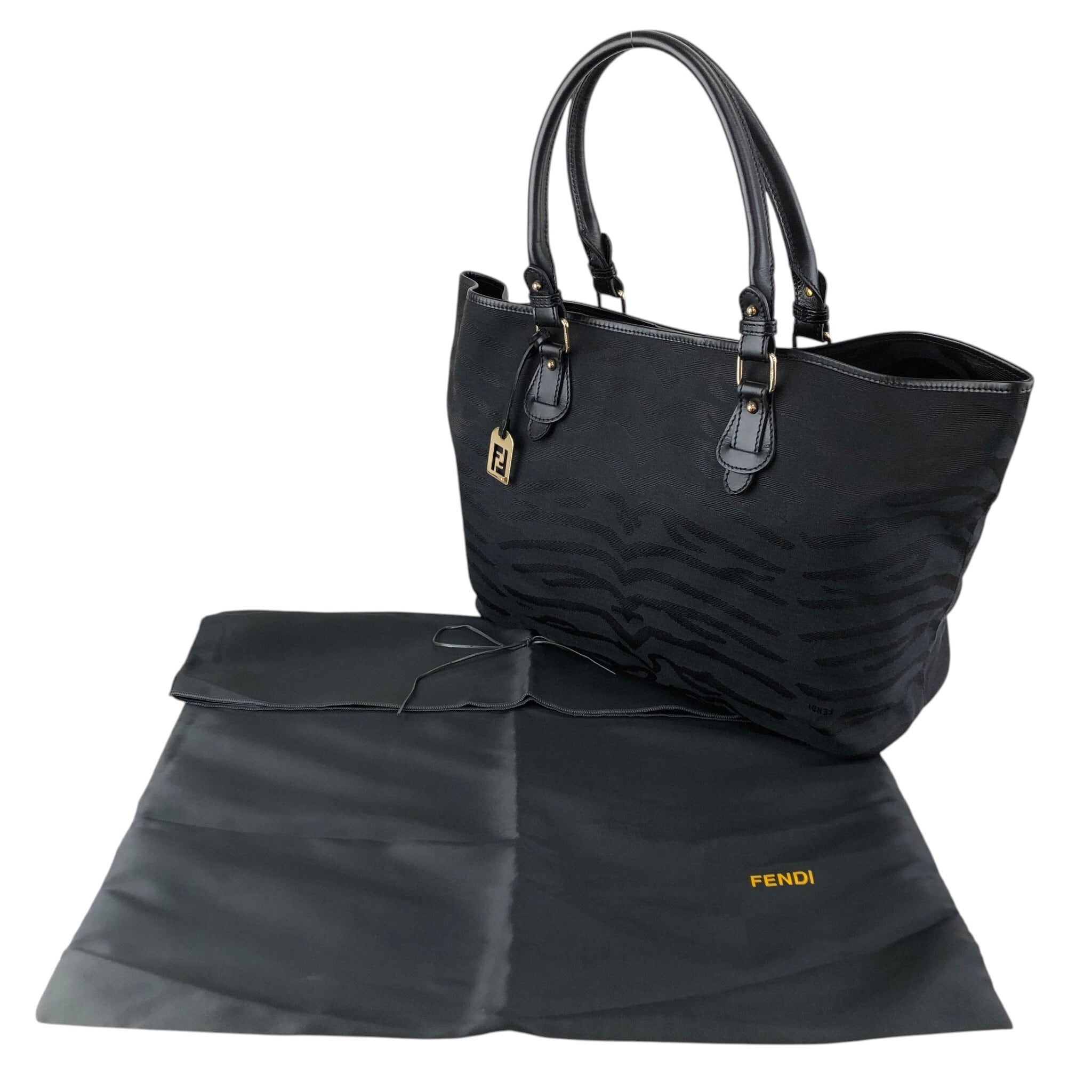 FENDI フェンディ トートバッグ ブラック ロゴチャーム ナイロン