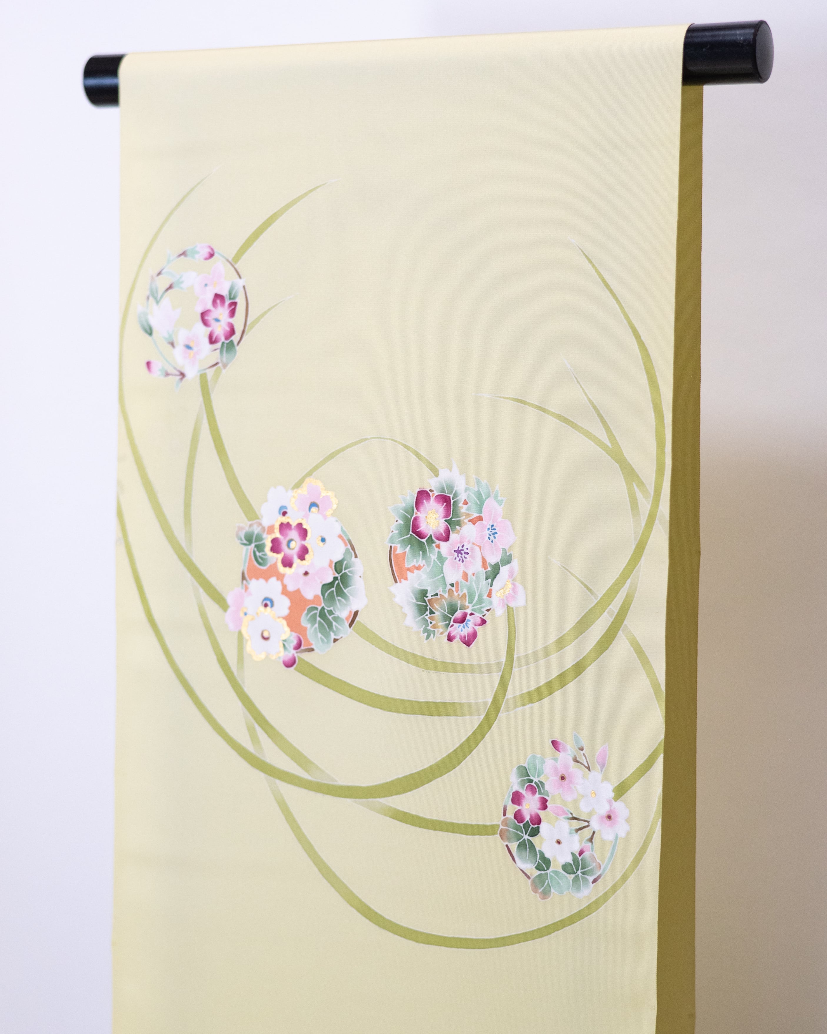 手描友禅染 塩瀬染帯 すすきに花丸文(白根葵、すみれ、菊、撫子 手描友禅染 塩瀬染帯 すすきに花丸文(白根葵、すみれ、菊、撫子