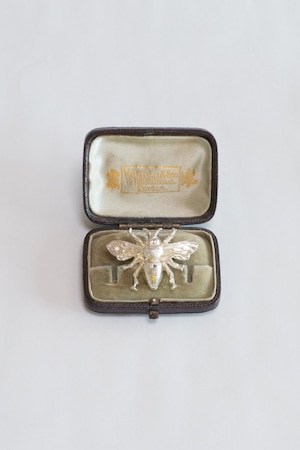 【Run Rabbit Run Vintage】Bee brooch