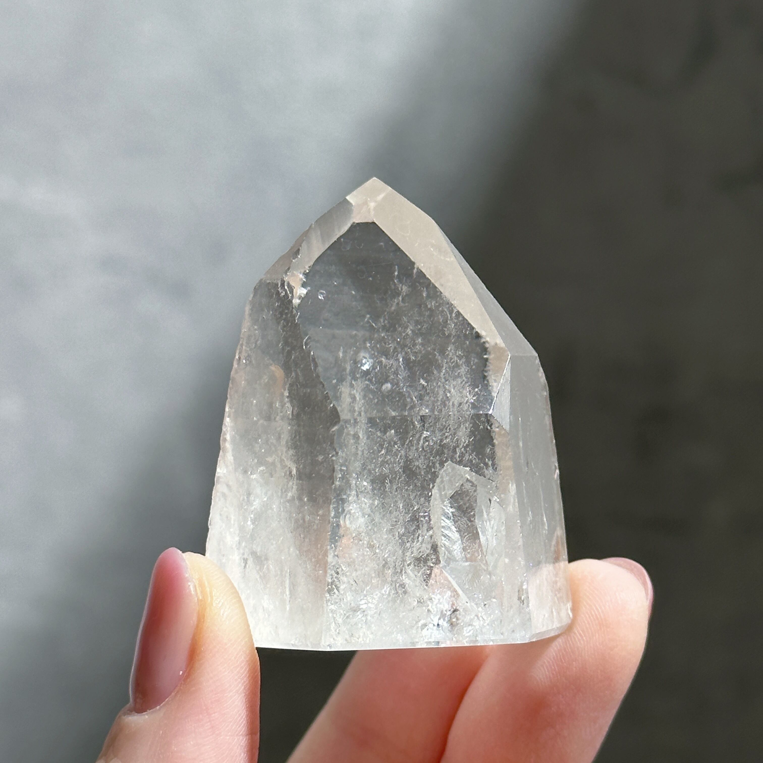 ミナスジェライス産貫入水晶(マニフェステーション) タワー型02◇ Manifestation◇ 天然石・鉱物・パワーストーン