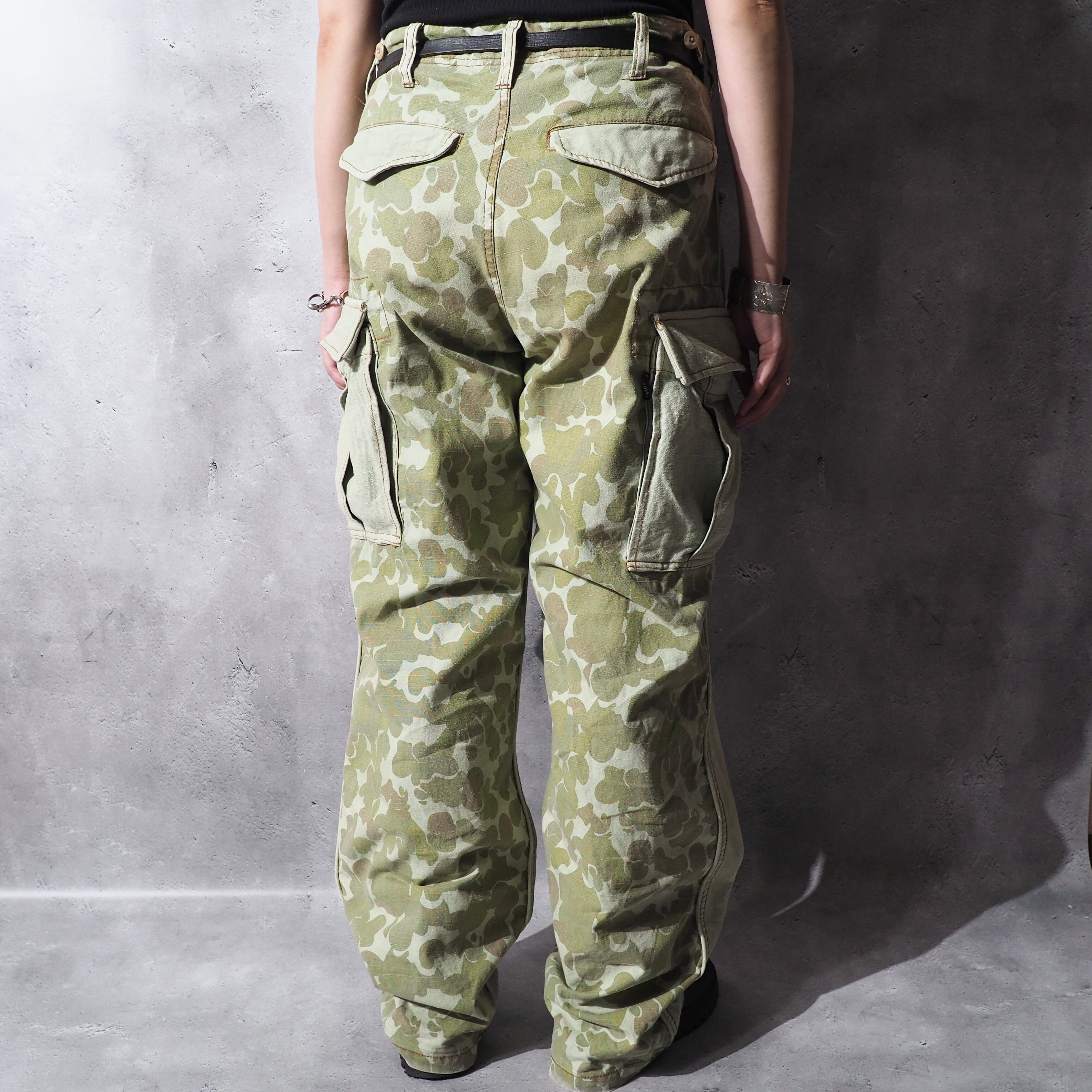 ” AVIREX ” ” Special ” Camouflage × painted Design military cargo pants