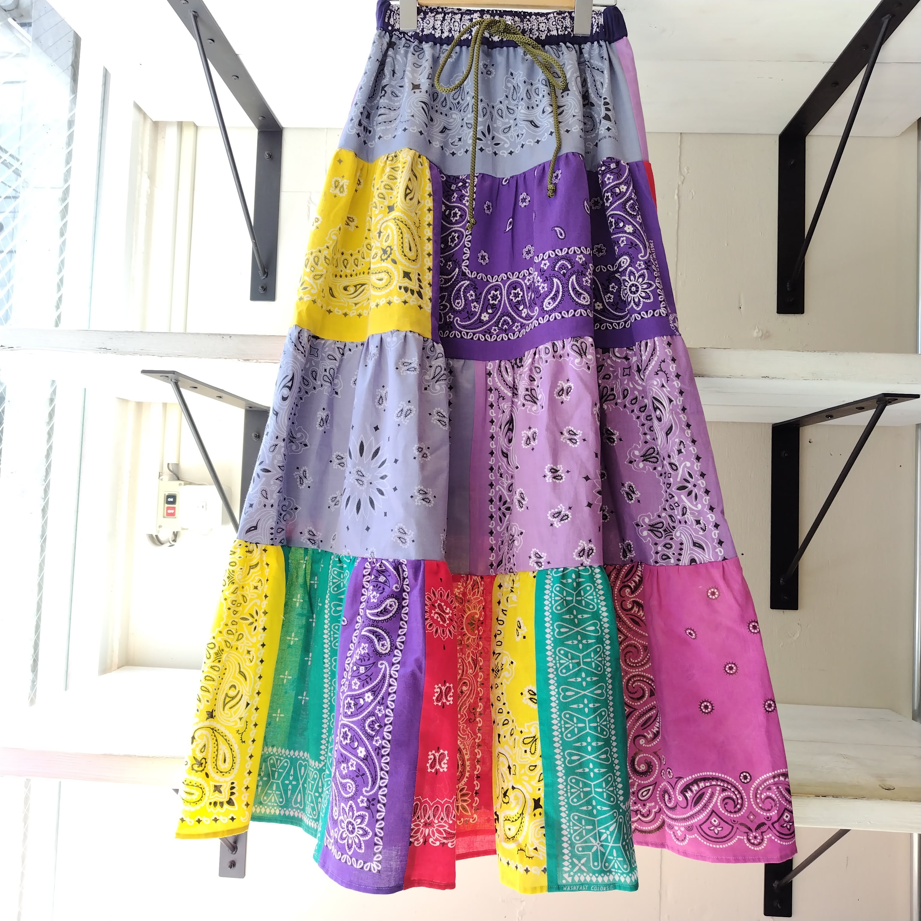 バンダナ パッチワーク リメイクロングスカート | LongBeach Omotesando 