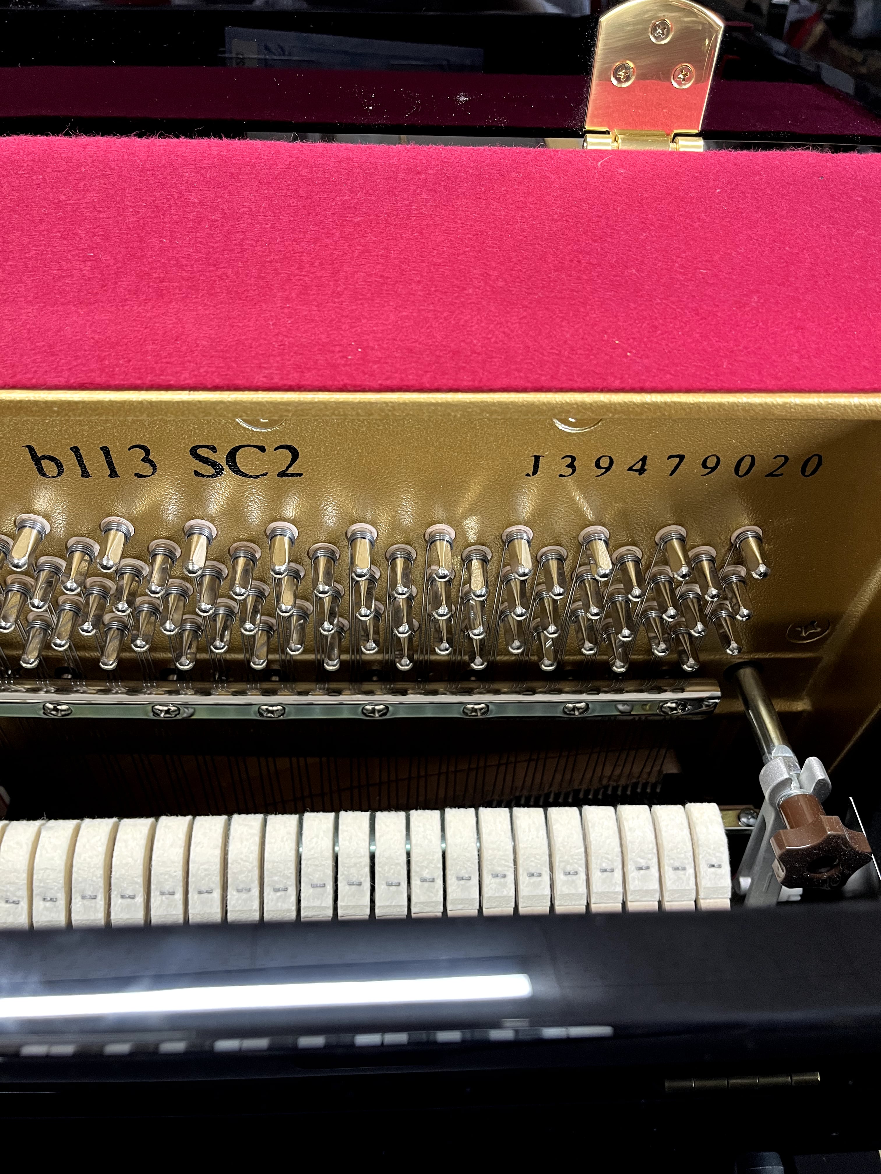 中古ヤマハアップライトピアノ　b113SC2