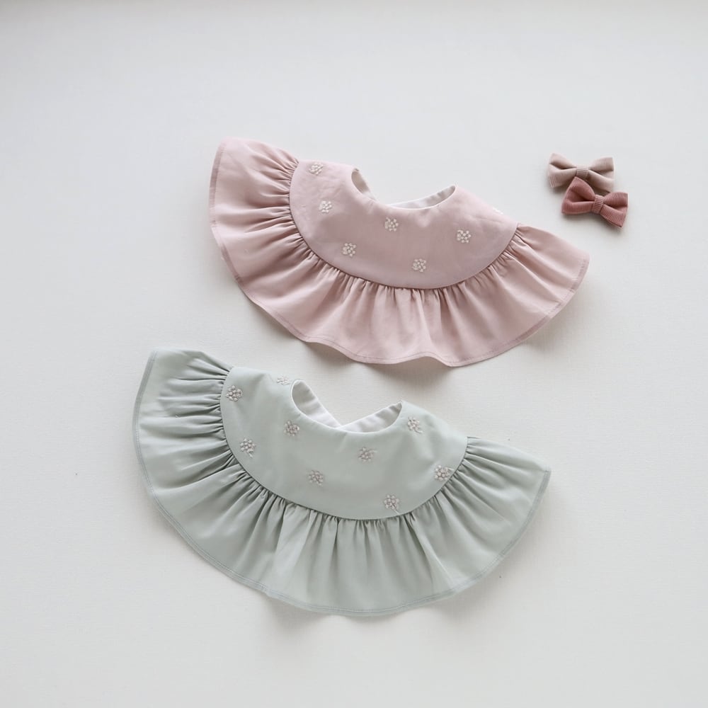 New!!アナベル刺繍⌘ハンドメイドスタイ アナベルフリル スタイ チュールレースオプションでおつけします