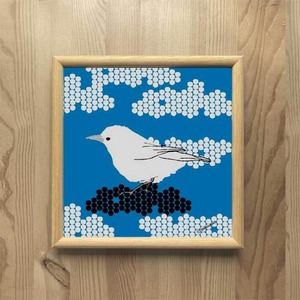 ●白い鳥と雲●フレーム入●インテリアイラストポスター   ［ブルー］  プレゼントにも！